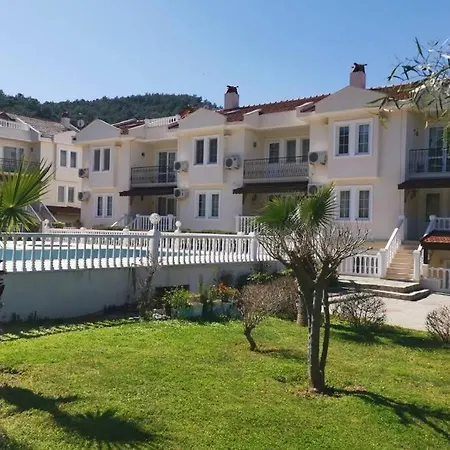 De Oludeniz/hisaronunde Havuzlu 2+1 Daire Апартаменты *